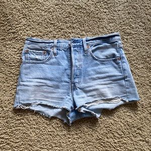 Levi’s shorts